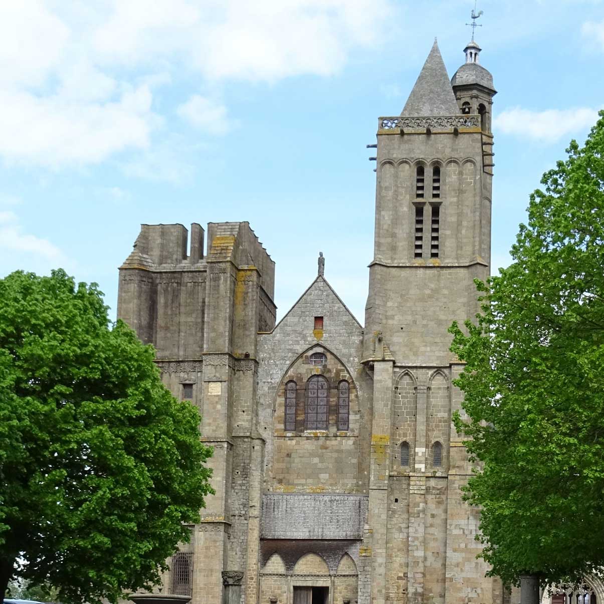 la cathedrale de dol-de-bretagne